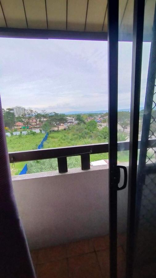 Ri'S One Oasis W Free Pool Back Of Sm City Mall Davao City Extérieur photo